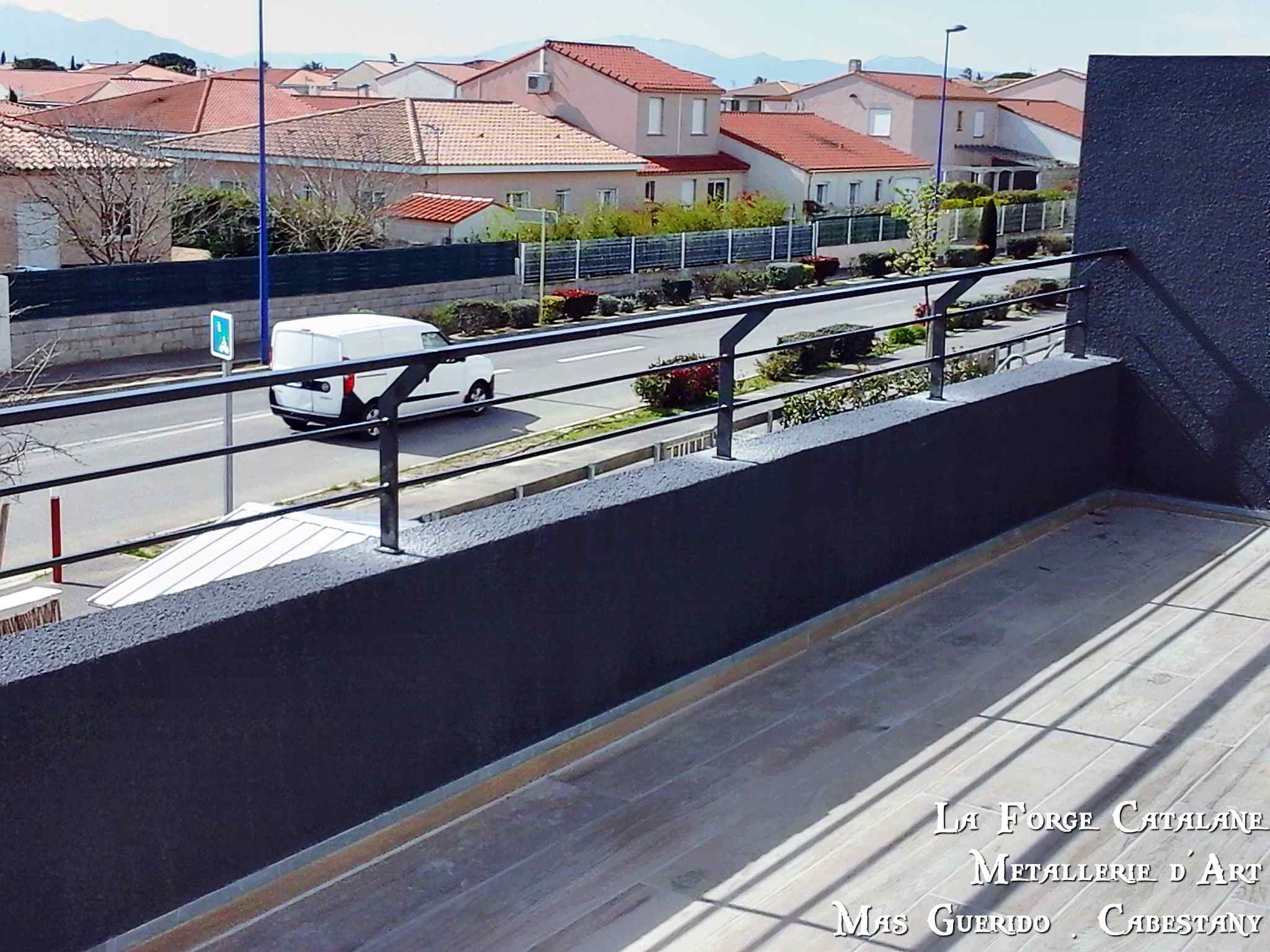 rehausse de garde corps main courante deporte vers avant norme forge catalane 2.jpg